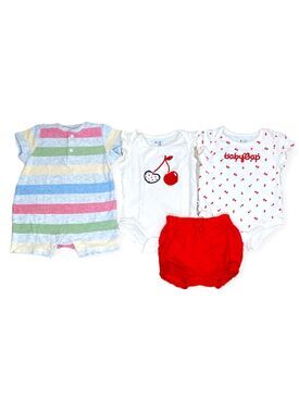 BABY GAP Baby Girl Clothes Lot 4 Pieces 3-6 Months Bodysuits Romper Shorts